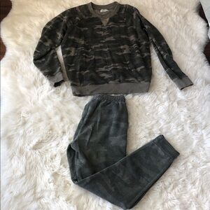 O'Neill Olive Green Joggers and Lucky Brand matching Sweatshirt